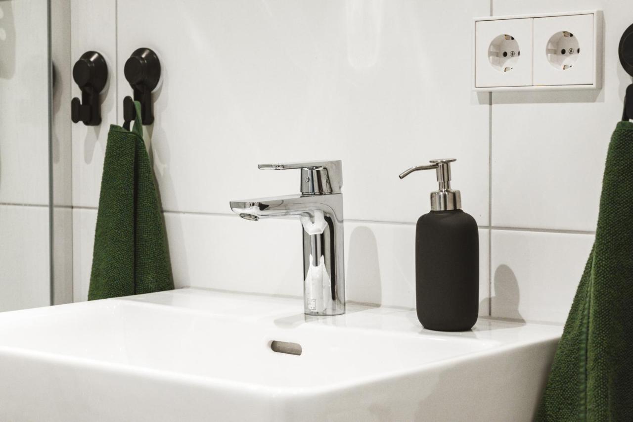 1Br 2Beds - Kleiner Privater Innenhof- Barrierefrei! -Frisch Saniert - Mozart Eins ビーティッヒハイム・ビッシンゲン エクステリア 写真